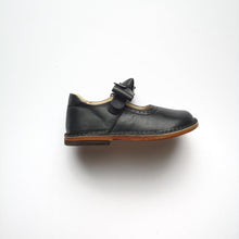 Load image into Gallery viewer, Ballerina with ribbons-Laredo nero (in-stock) - Stellina