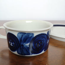 Load image into Gallery viewer, ARABIA Anemone cup&amp;saucer | アラビア アネモネ カップ＆ソーサーB| ARABIA的复古板 - Stellina