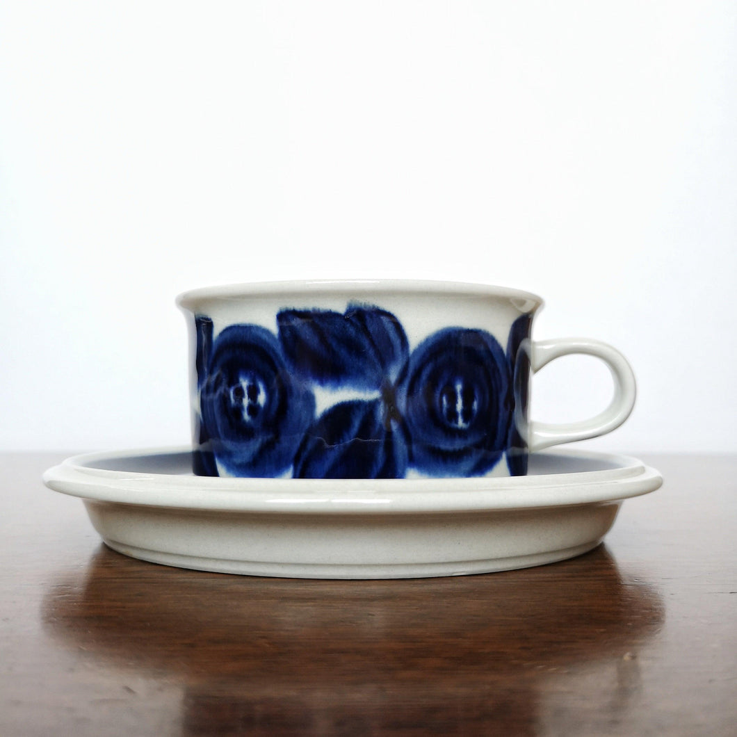 ARABIA Anemone cup&saucer | アラビア アネモネ カップ＆ソーサーC| ARABIA的复古板 - Stellina