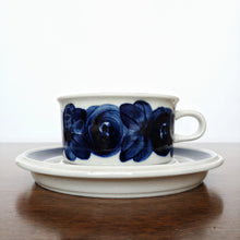 Load image into Gallery viewer, ARABIA Anemone cup&amp;saucer | アラビア アネモネ カップ＆ソーサーD| ARABIA的复古板 - Stellina