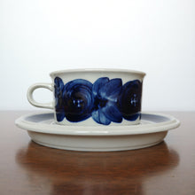 Load image into Gallery viewer, ARABIA Anemone cup&amp;saucer | アラビア アネモネ カップ＆ソーサーD| ARABIA的复古板 - Stellina