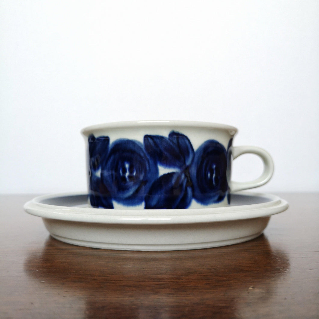 ARABIA Anemone cup&saucer | アラビア アネモネ カップ＆ソーサーE| ARABIA的复古板 - Stellina