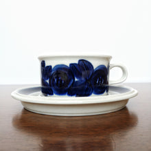 Load image into Gallery viewer, ARABIA Anemone cup&amp;saucer | アラビア アネモネ カップ＆ソーサーF| ARABIA的复古板 - Stellina