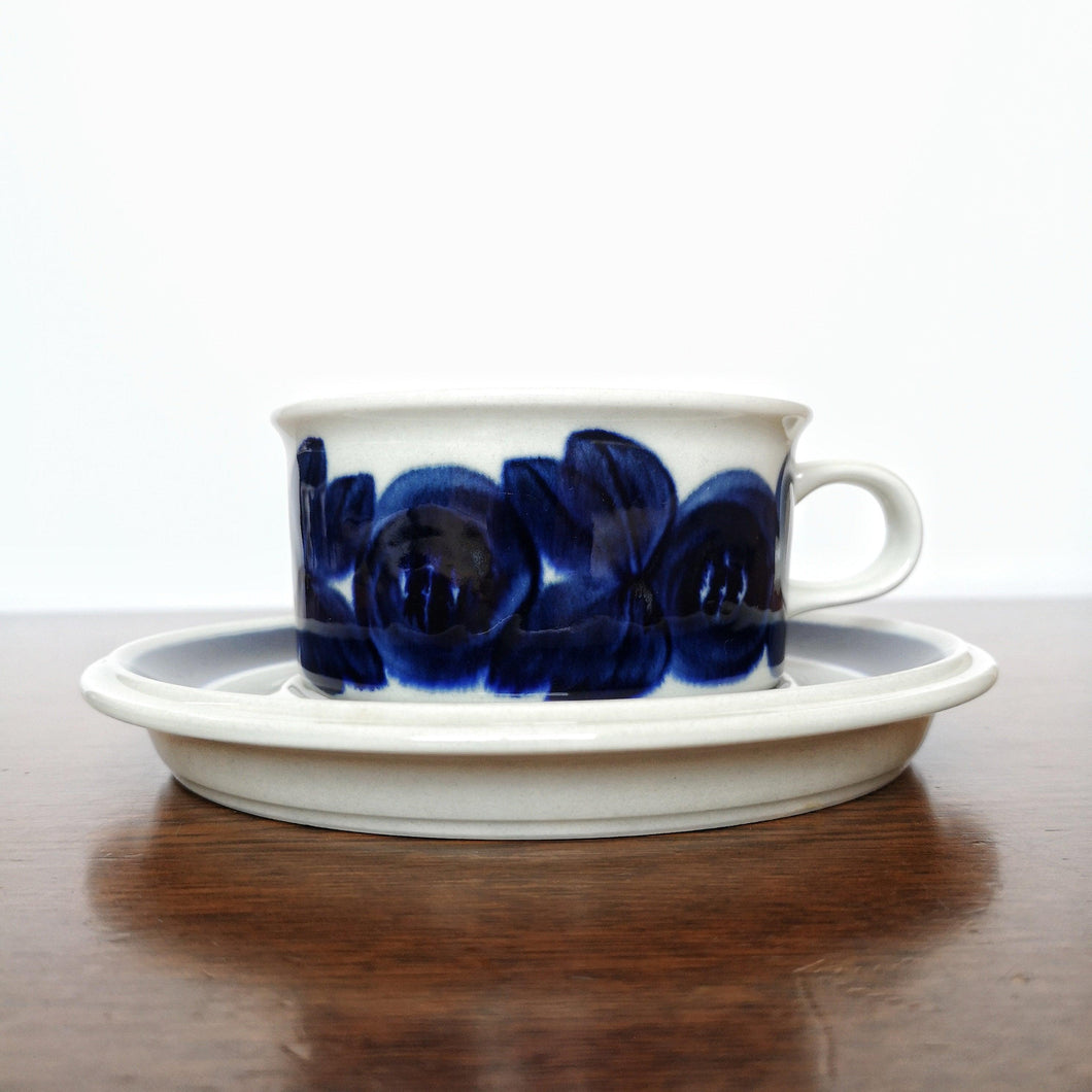 ARABIA Anemone cup&saucer | アラビア アネモネ カップ＆ソーサーF| ARABIA的复古板 - Stellina