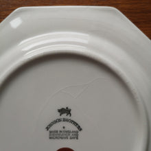 Load image into Gallery viewer, Johnson Brothers | Vintage plate ヘリテージオクトゴナル B | Johnson Brothers的复古板 - Stellina