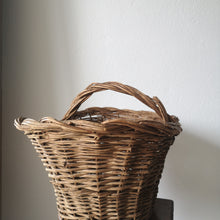 Load image into Gallery viewer, Vintage panier ヴィンテージパニエ　かご