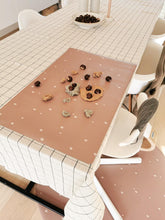 Load image into Gallery viewer, Desk mat Dots - Cinnamon - Stellina